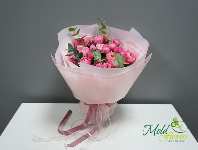 Букет из кустовых розовых роз "Silvia Pink" Фото